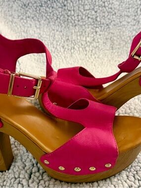Gianni Bini Hot Pink Platform Sandals with Wood Heel